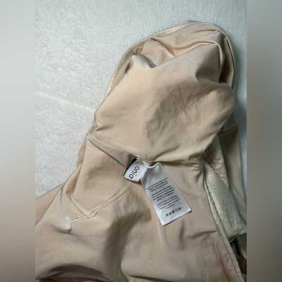 Onia one piece swimsuit - Picture 4 of 12